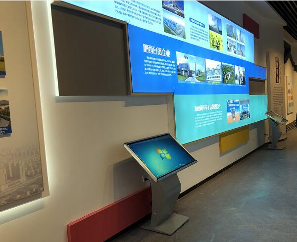 肥西縣劉銘傳紀(jì)念館新館43寸觸摸查詢(xún)一體機(jī)交付使用